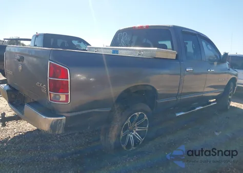 2004 Dodge Ram 1500 Slt/Laramie z USA, uszkodzony, nr VIN 1D7HU18DX4J134573